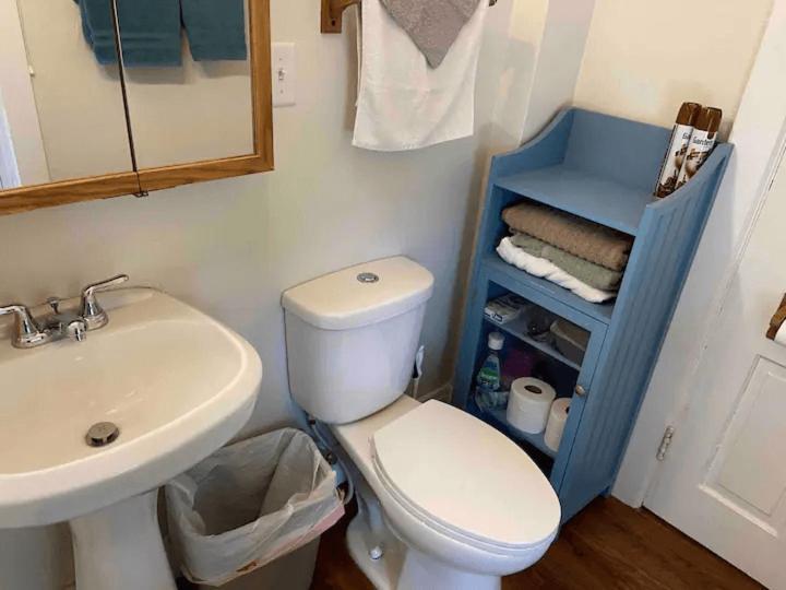 Cozy 3 & 4 Bed Home 2 Blocks To Hospitals & Lambeau グリーンベイ エクステリア 写真